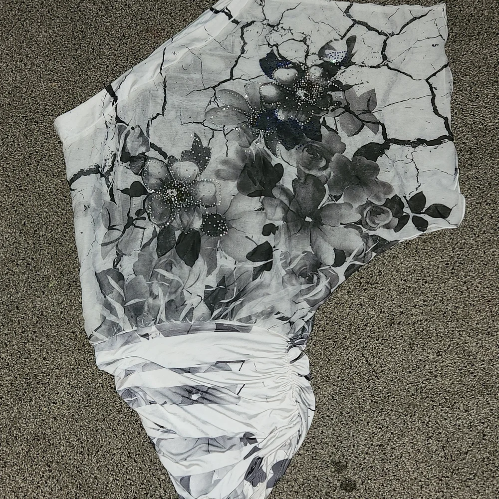 Dress - Picture 1 of 1